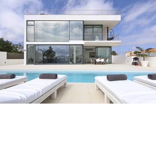 Es Cana Villa Sleeps 6 with Pool and Air Con