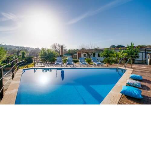 es Mal Pas Holiday Home Sleeps 6 with Pool and Air Con