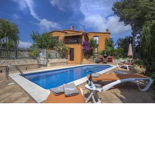 Esclanya Villa Sleeps 6 Pool