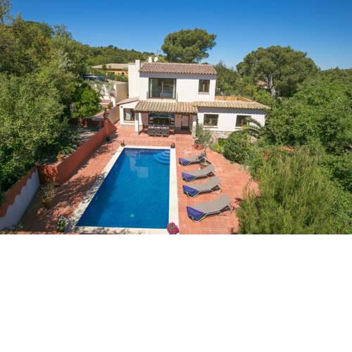 Esclanya Villa Sleeps 8 Pool WiFi