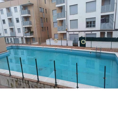 Esguil, apartamento con piscina, a 3 km de la playa