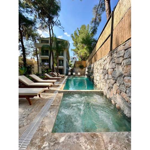 Esmahan Forest and Pool by Zehra Suites