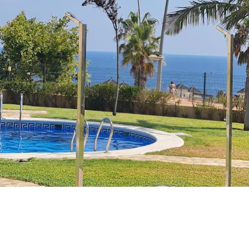 Espacioso apartamento con preciosos jardines y BBQ