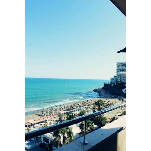 Espléndido Apartamento a Pie de Playa en Torremolinos