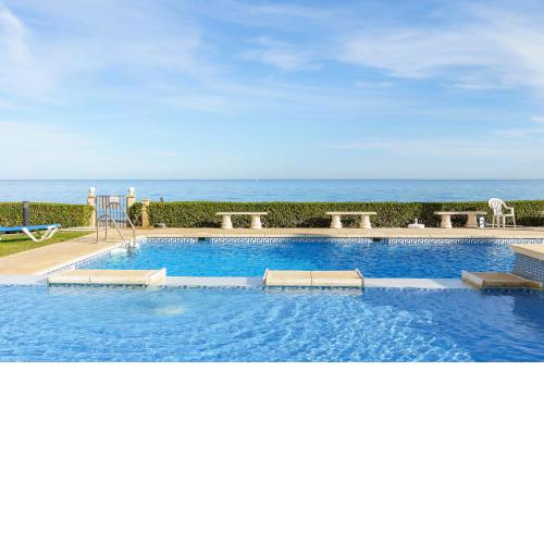 Estepona First Line Beach Apartment