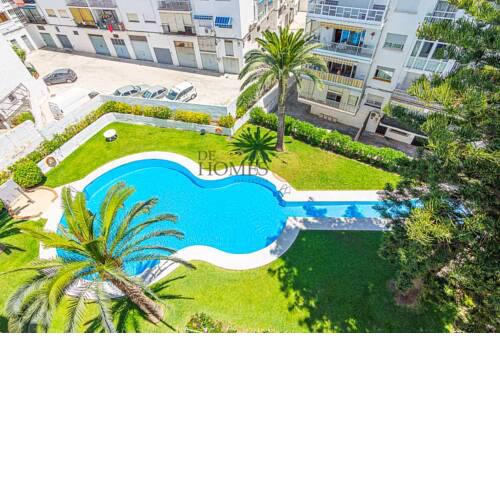 Estudio céntrico con piscina