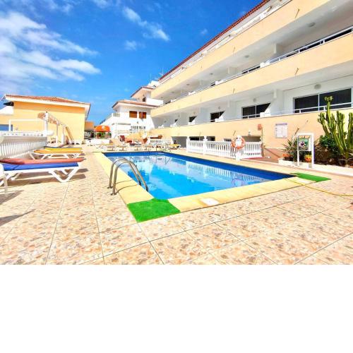 Estudio Cerca al Mar y a Playa de Las Americas, FREEWIFI, piscina Tenerife