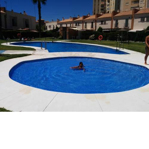 ESTUDIO CON PISCINA Y GARAJE A 100 Mtr DE LA PLAYA