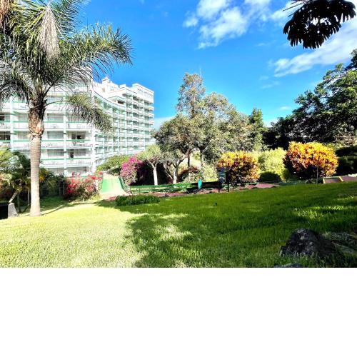 Estudio E rodeado de jardín tropical, Wifi, piscina en Puerto de la Cruz