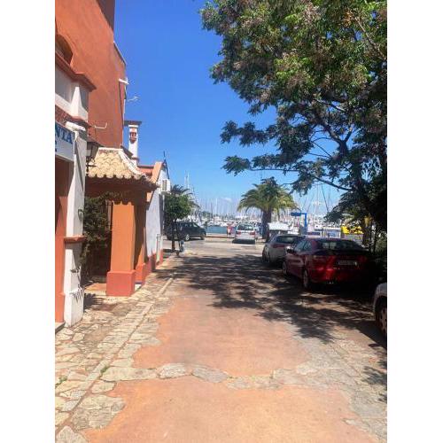 Estudio en Puerto Sherry con AC