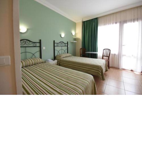 Estudio exterior triple. Wifi, a 1 minuto a pie de la Playa de Las Canteras