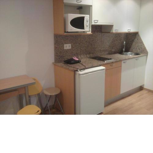 Estudio para dos en Calle Oporto