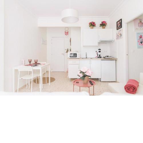 Estudio Plaza de la Laguna by Dulce