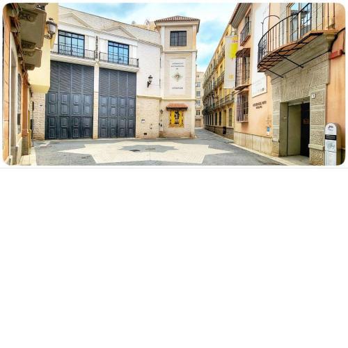 ESTUDIO TRANQUILO EN PLENO CENTRO DE MALAGA