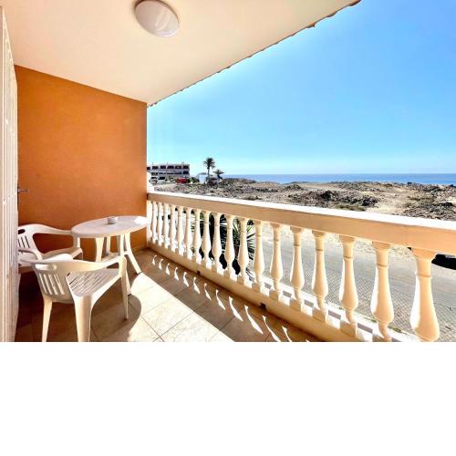 Estudio vista mar, con Wifi y piscina, cerca playa en Tenerife Sur
