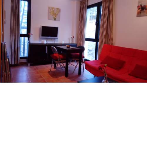 Estudio Y Garaje En Zona Baja