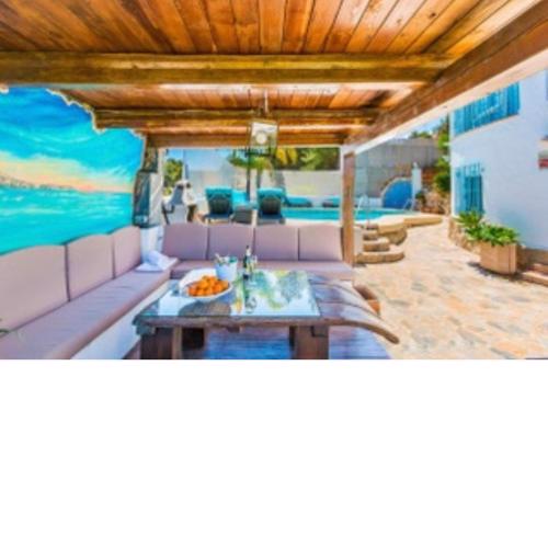 ESTUPENDA VILLA EN JAVEA