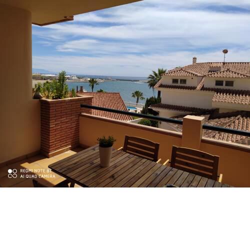 Estupendo apartamento con vistas al mar