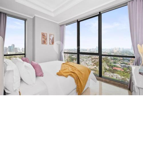 Eterna by Kozystay 2BR Private Lift in SCBD