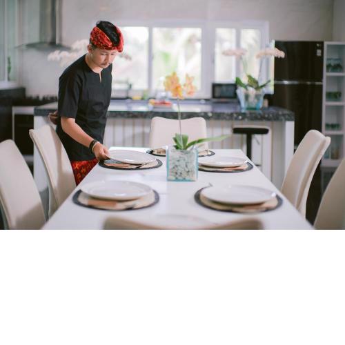 Ethan Villa