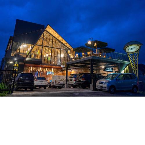 ETHES Coworking - Coliving & Lounge