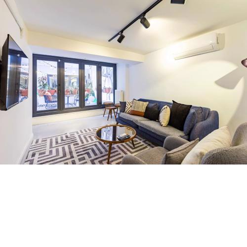 Excellent Flat with Lovely Backyard in Cihangir