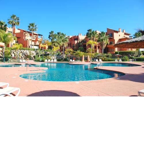 Excellent Holiday Apartment With Pool View