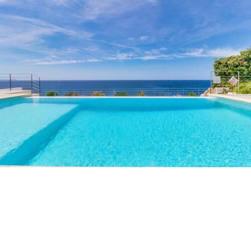 Excellent seafront villa in Cala Pi