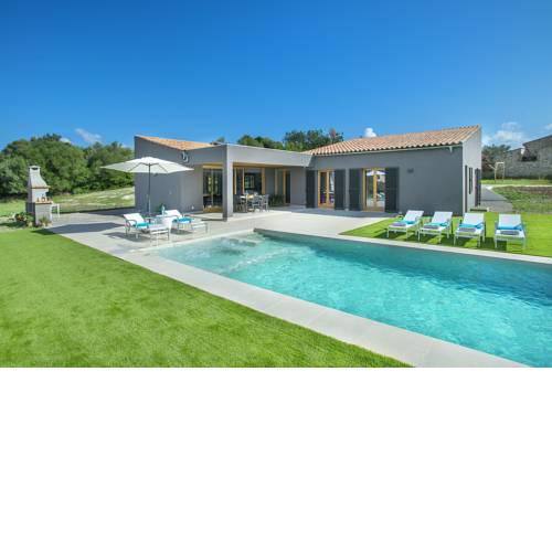 Exceptional Luxurious Villa Mir