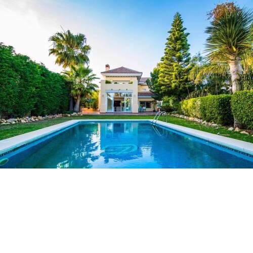 EXCLUSIVA VILLA EN RIO REAL, MARBELLA