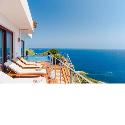Exclusive 4 Bedroom Villa with Private Infinity Pool, Ibiza Villa 1067