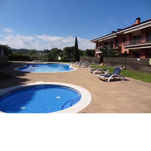 Exclusive apartment in a lovely comunitary area , time for beach!!