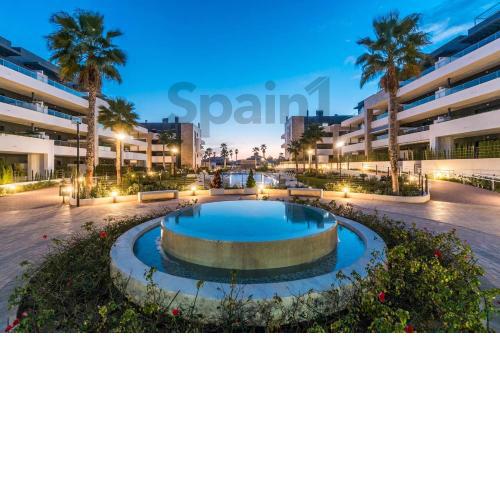 Exclusive apartment in Flamenca Village with gym, sauna, 3 pools - 600 m from the beach