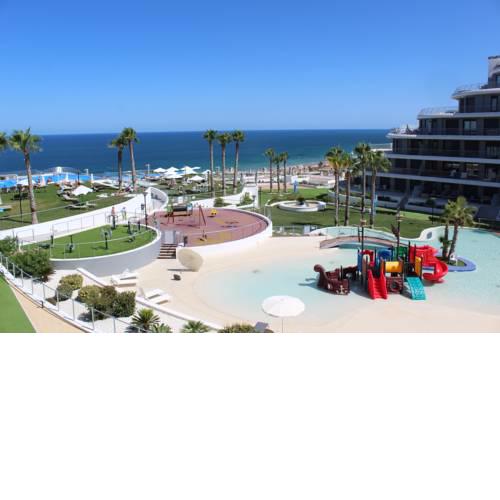 Exclusive beachfront apartment in Infinity View