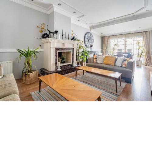 Exclusive Flat with Terrace in Nisantasi