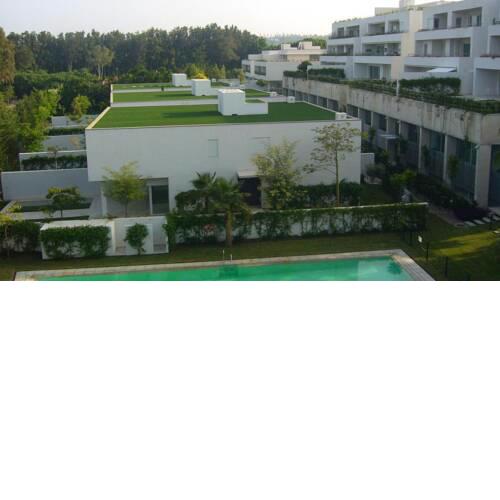 Exclusivo ático con piscina privada en Pologardens