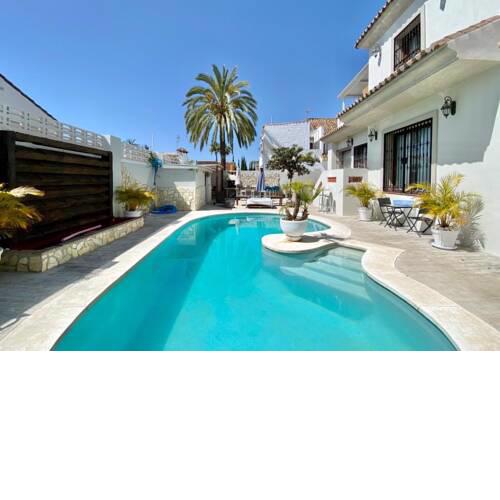 EXCLUSIVO CON PISCINA PRIVADA, BARBACOA Y LAS MEJORES PLAYAS A 500 Metros
