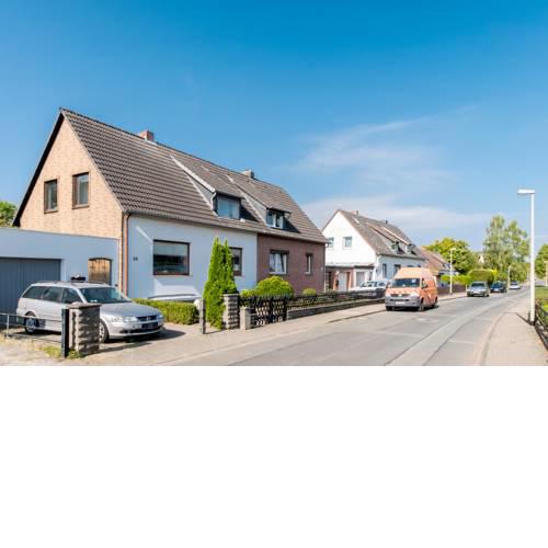 Exhibition House North (5333)