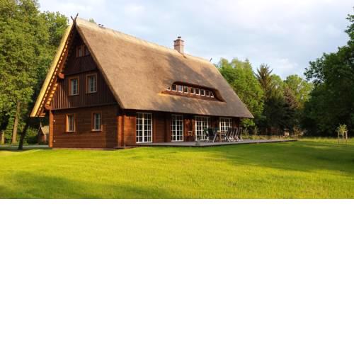 Exklusives Holzhaus