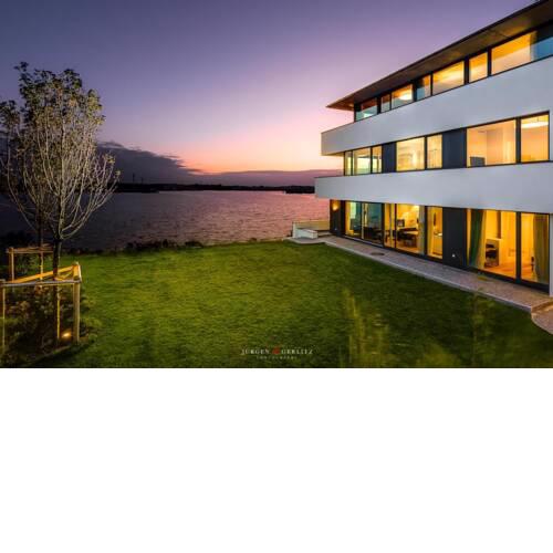 Exlusives Penthouse mit Panoramameerblick, Dachterrasse und Kamin