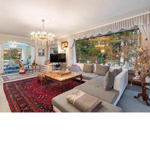 Exotic Holiday Home in Bad Soden-Salmünster with Fireplace