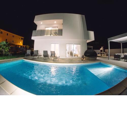 Exotic Villa in Novigrad with Private Swimming Pool