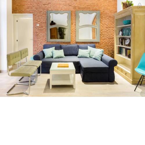 Explore a Walkable Neighborhood around a Comfy Apartment