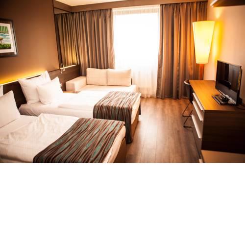 Expo Hotel