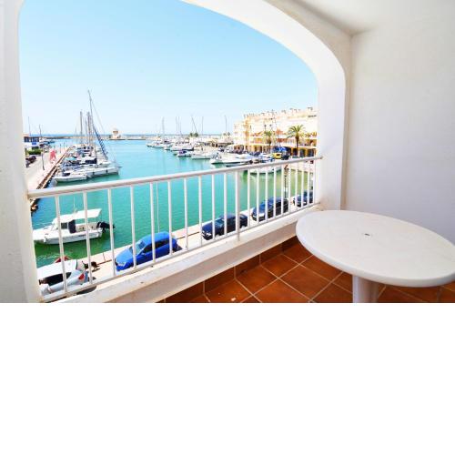 Expoholidays - PUERTO DEPORTIVO LA GOLETA