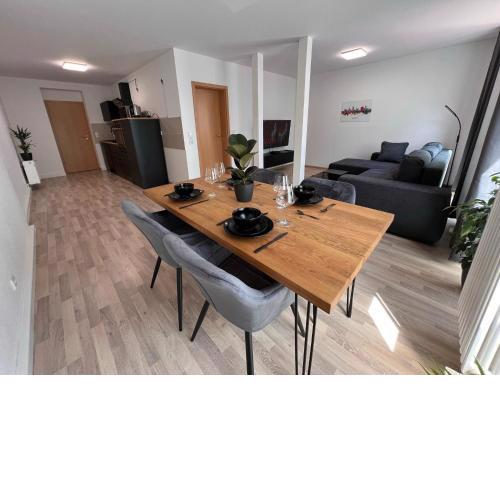 EXQUVISIT Suite Two