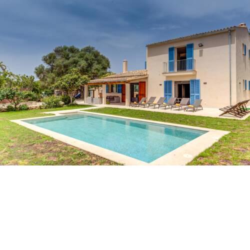 Extravagant Lluchmayor Villa Casa Son Fosquet 3 Bedrooms Well-furnished Interior