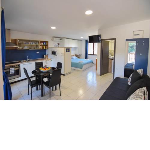 F-Holiday Apartment