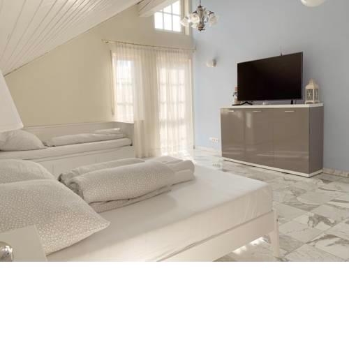 F10 APARTMENT Light