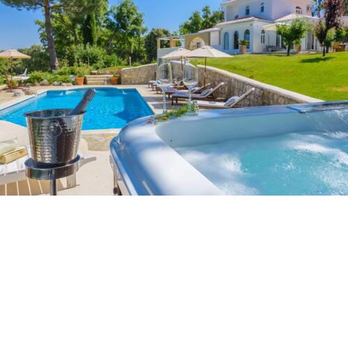 Fabulous villa all comfort with outdoor Jacuzzi and well maintained garden